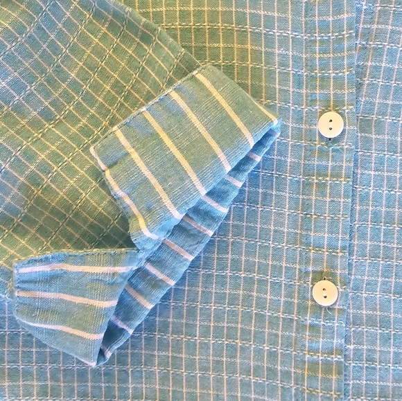 Lovely Crisp Linen Cotton HighLo HABITAT Flattering Fit Button-Down Blouse - Picture 5 of 5